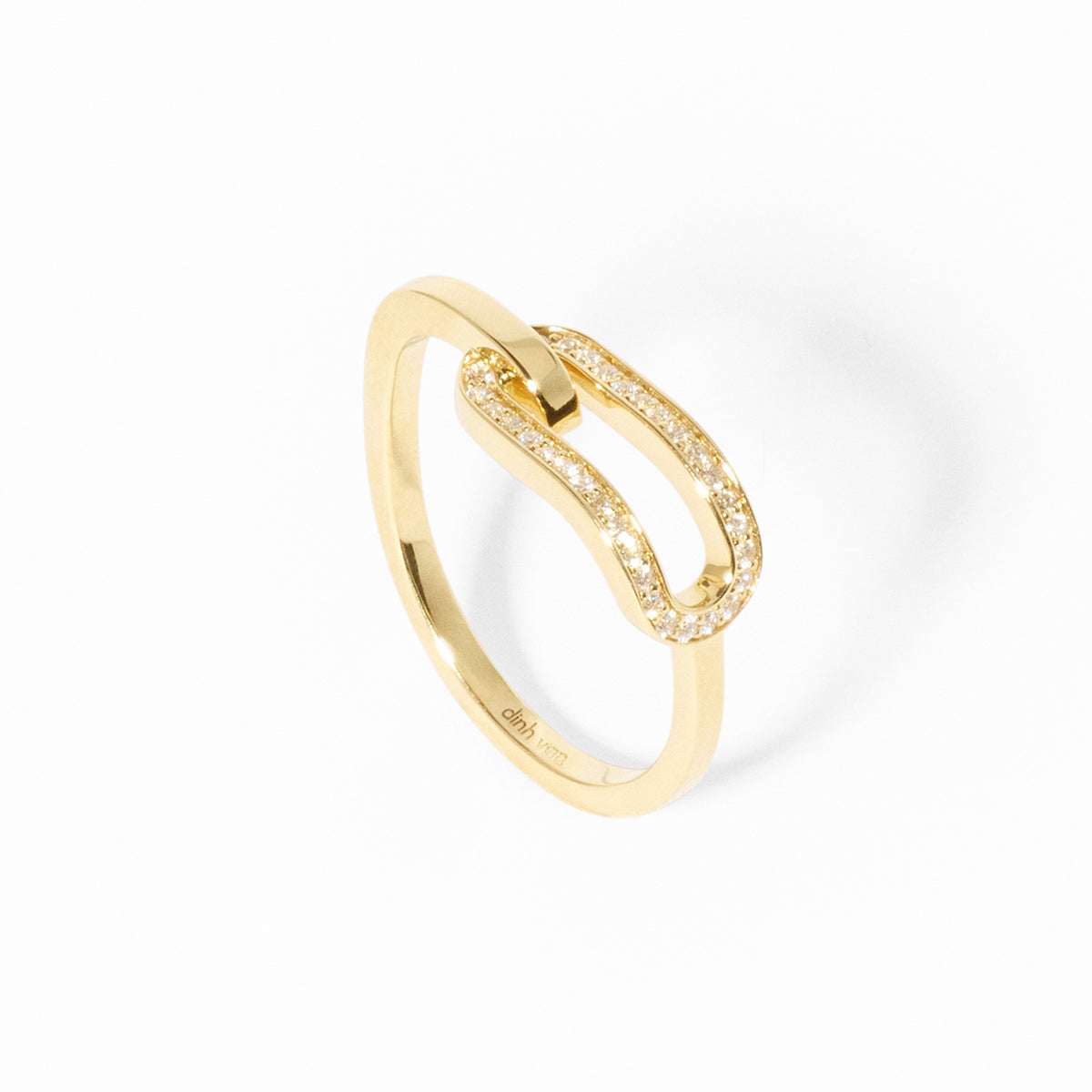 Bague Maillon petit modèle or jaune 18Kt et diamants